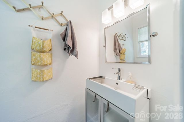 7116 Sherbourne Drive, Charlotte, NC 28210