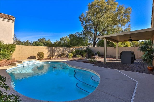 3240 Peaceful Shadows Court, Henderson, NV 89052