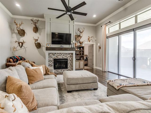 4304 Bridge Wood Lane, Oklahoma City, OK 73179