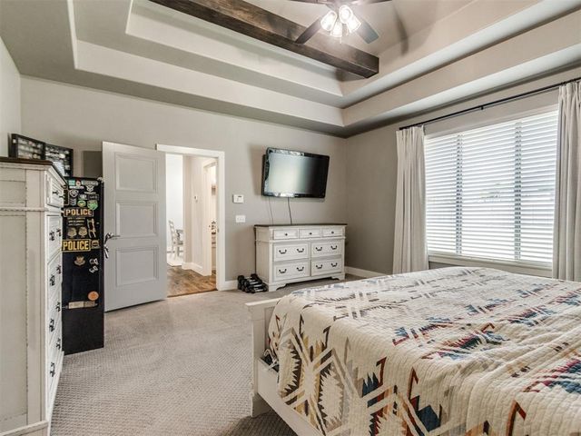 4304 Bridge Wood Lane, Oklahoma City, OK 73179