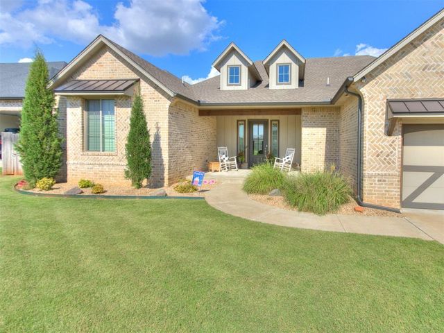 4304 Bridge Wood Lane, Oklahoma City, OK 73179
