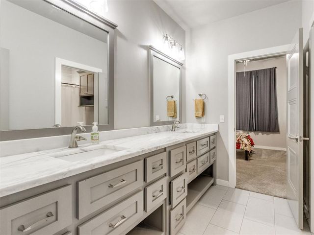 4304 Bridge Wood Lane, Oklahoma City, OK 73179