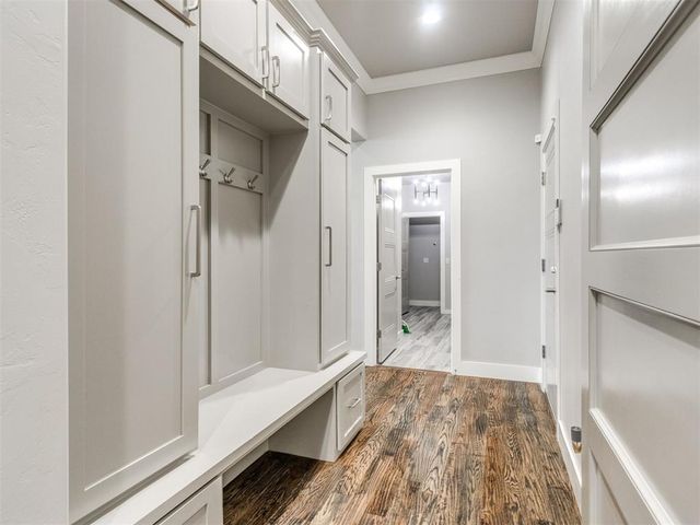 4304 Bridge Wood Lane, Oklahoma City, OK 73179