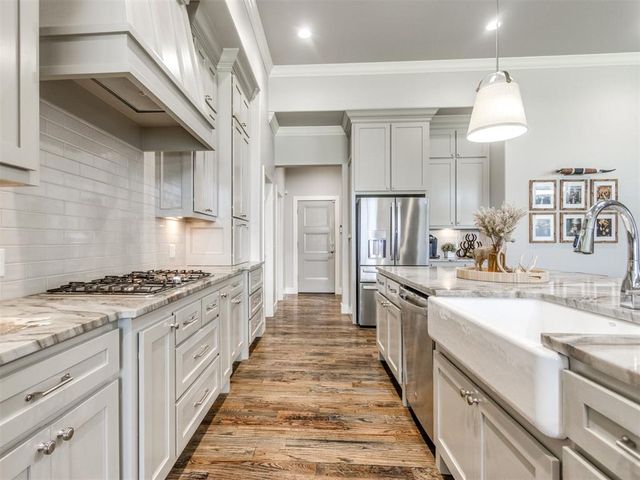 4304 Bridge Wood Lane, Oklahoma City, OK 73179