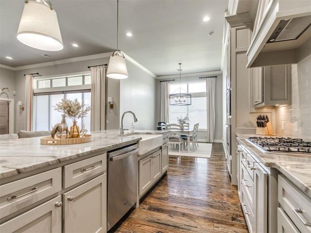 4304 Bridge Wood Lane, Oklahoma City, OK 73179