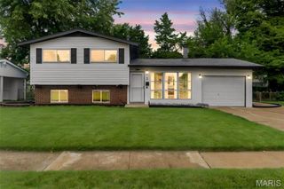 5 Sunridge Lane, Florissant, MO 63031
