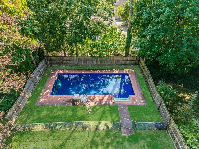 128 Winding Street, Huntington Station, NY 11746