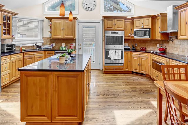 2070 Beverly Way, Merrick, NY 11566