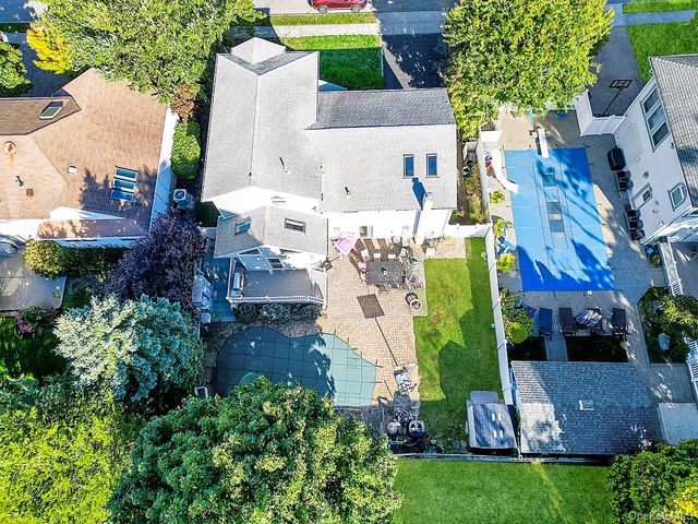 2070 Beverly Way, Merrick, NY 11566