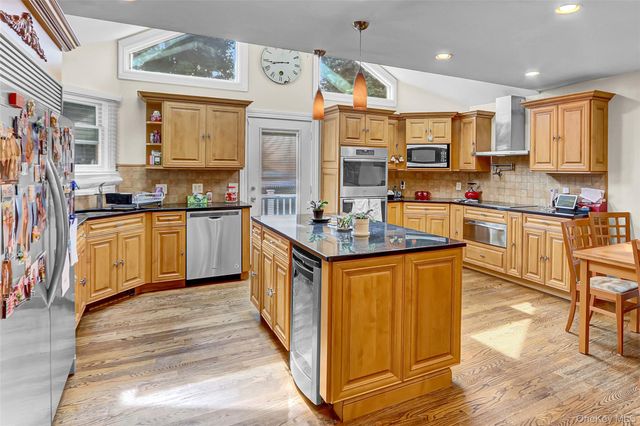 2070 Beverly Way, Merrick, NY 11566