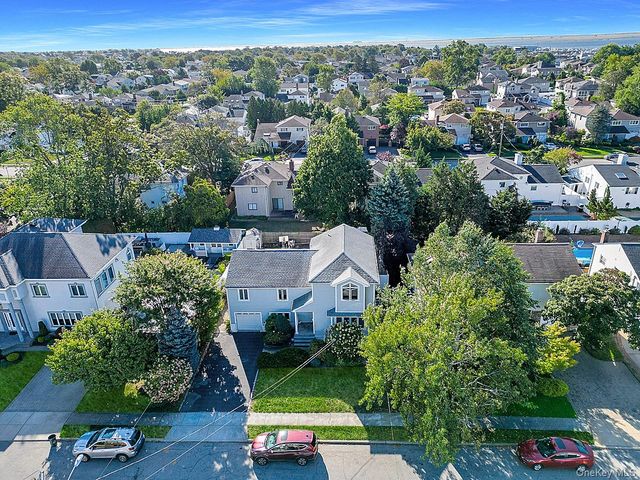 2070 Beverly Way, Merrick, NY 11566