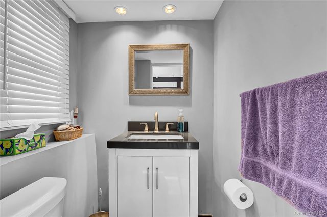 2070 Beverly Way, Merrick, NY 11566