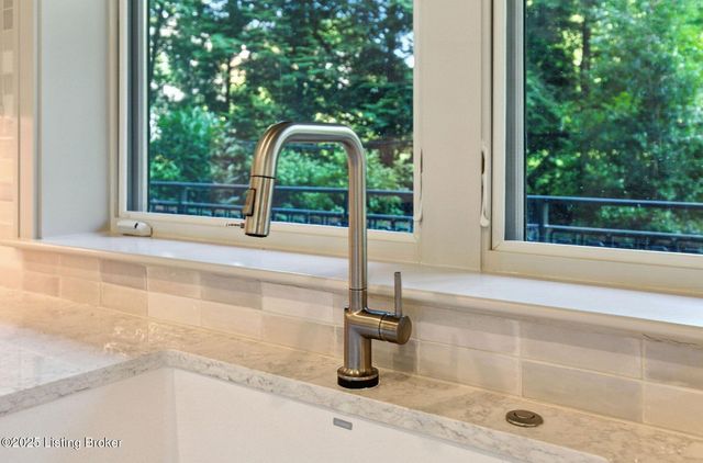 1576 Cherokee Rd 2, Louisville, KY 40205