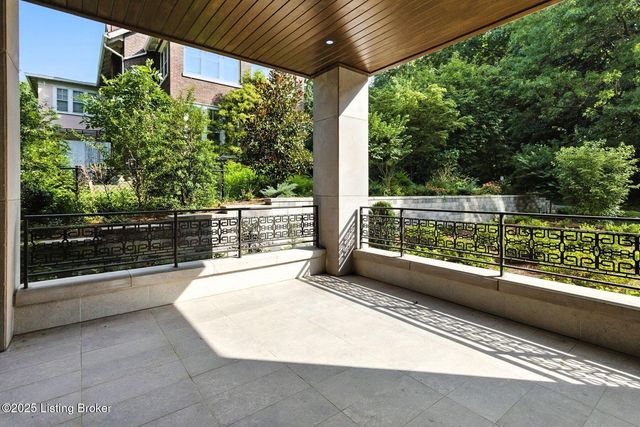 1576 Cherokee Rd 2, Louisville, KY 40205