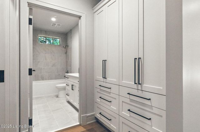 1576 Cherokee Rd 2, Louisville, KY 40205