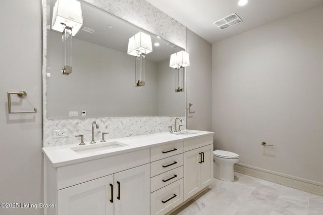 1576 Cherokee Rd 2, Louisville, KY 40205