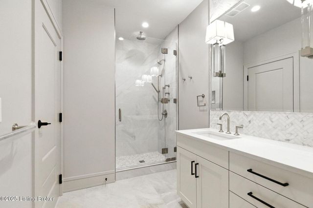 1576 Cherokee Rd 2, Louisville, KY 40205