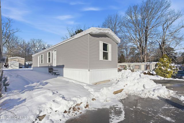 20 Marcia Memorial Circle, Jackson, NJ 08527