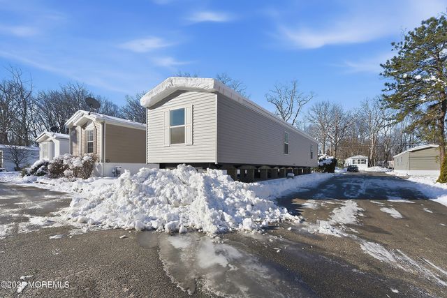 20 Marcia Memorial Circle, Jackson, NJ 08527