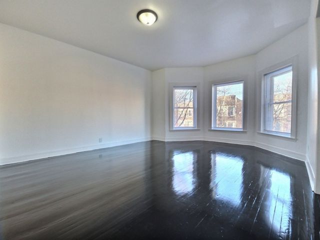 3929 W Van Buren Street, Chicago, IL 60624