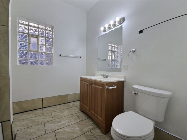 3929 W Van Buren Street, Chicago, IL 60624