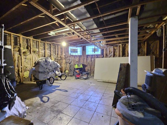 3929 W Van Buren Street, Chicago, IL 60624