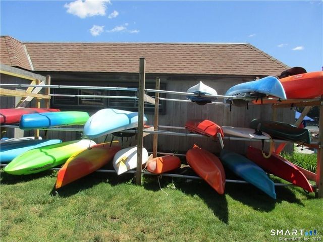 21 Harbour Village C, Branford, CT 06405