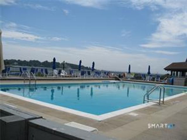 21 Harbour Village C, Branford, CT 06405