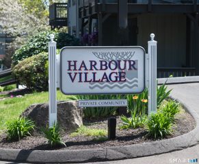 21 Harbour Village C, Branford, CT 06405