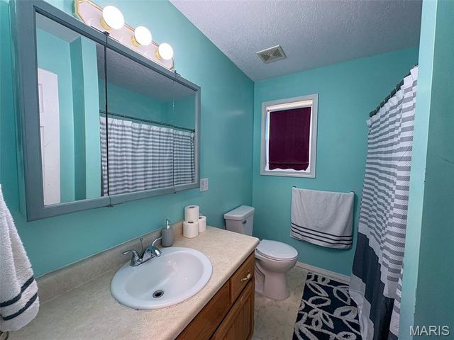 2488 County Road 450, Poplar Bluff, MO 63901