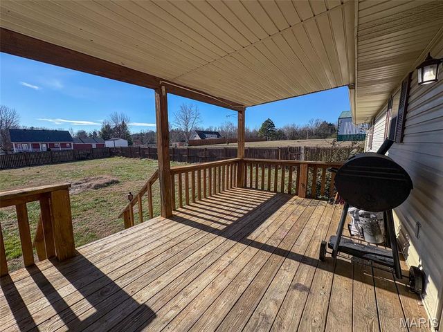 2488 County Road 450, Poplar Bluff, MO 63901