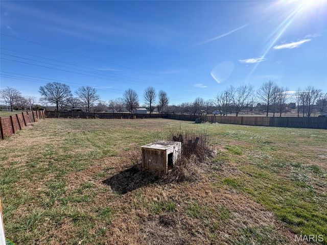 2488 County Road 450, Poplar Bluff, MO 63901