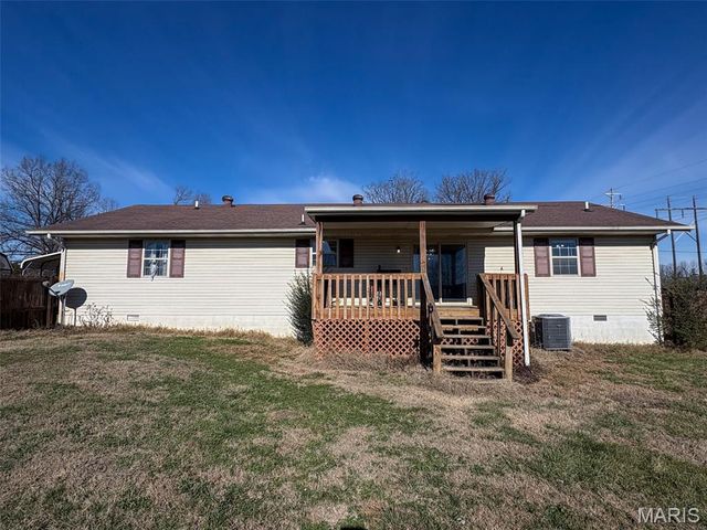 2488 County Road 450, Poplar Bluff, MO 63901