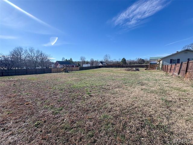 2488 County Road 450, Poplar Bluff, MO 63901