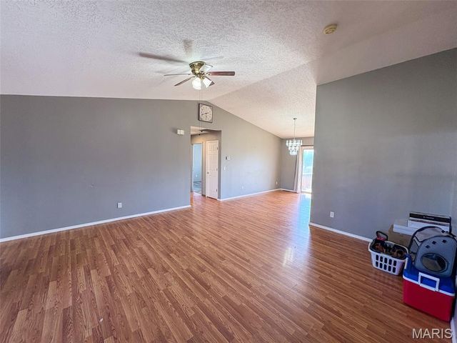 2488 County Road 450, Poplar Bluff, MO 63901