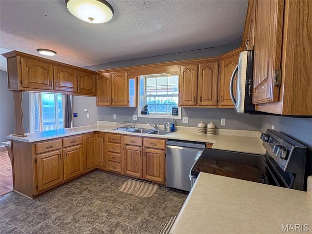 2488 County Road 450, Poplar Bluff, MO 63901