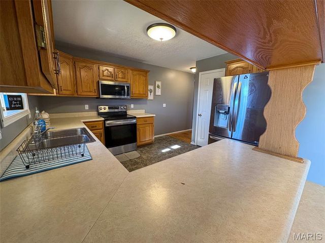 2488 County Road 450, Poplar Bluff, MO 63901