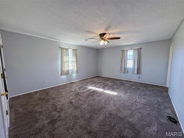 2488 County Road 450, Poplar Bluff, MO 63901