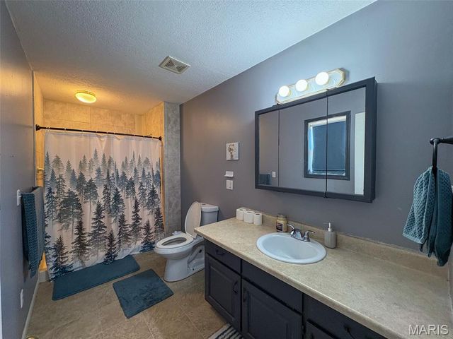 2488 County Road 450, Poplar Bluff, MO 63901