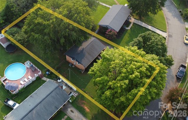127 Northview Dorsey Street, Rutherfordton, NC 28139
