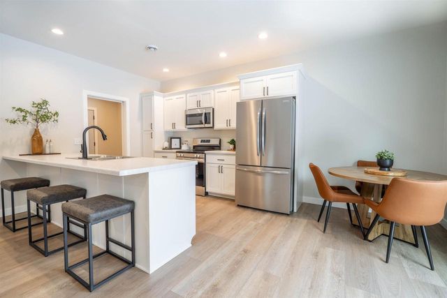 126 BENNINGTON COURT, Plover, WI 54467