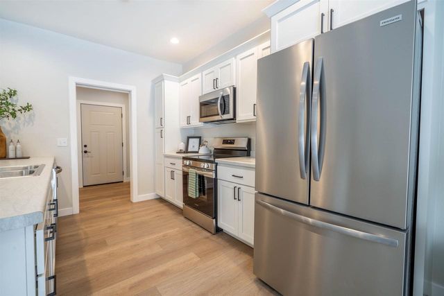 126 BENNINGTON COURT, Plover, WI 54467