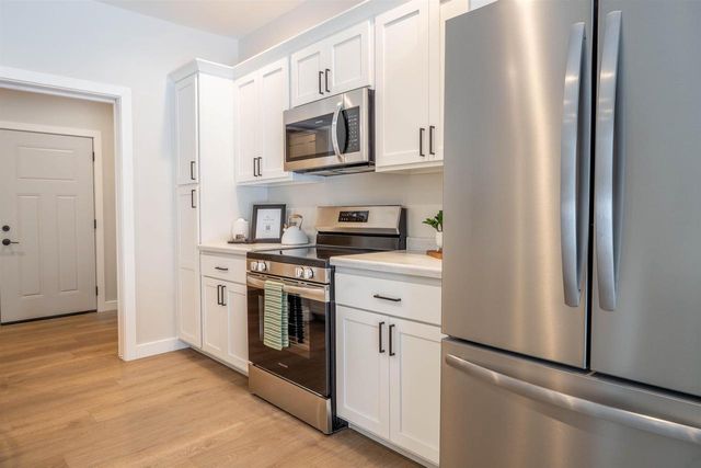 126 BENNINGTON COURT, Plover, WI 54467