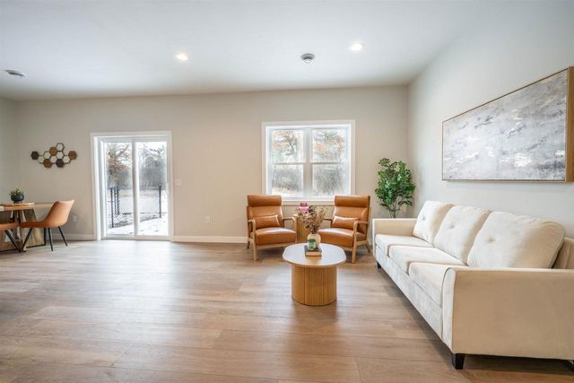 126 BENNINGTON COURT, Plover, WI 54467