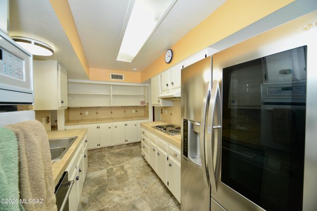 747 S La Huerta, Green Valley, AZ 85614