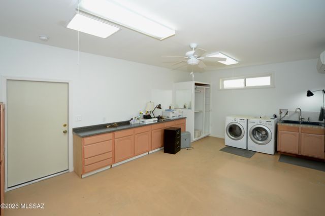 747 S La Huerta, Green Valley, AZ 85614