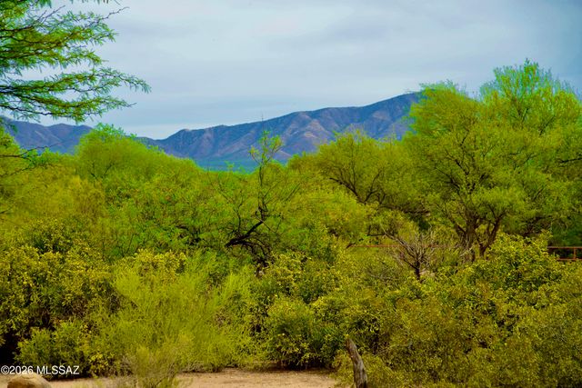 747 S La Huerta, Green Valley, AZ 85614