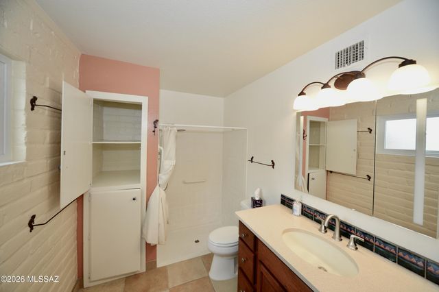 747 S La Huerta, Green Valley, AZ 85614