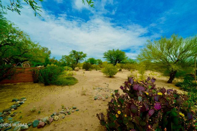 747 S La Huerta, Green Valley, AZ 85614