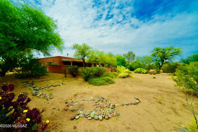 747 S La Huerta, Green Valley, AZ 85614